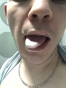 Spielzeugtwink online show from March 10, 2026, 11:20 pm