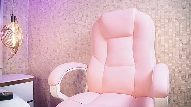 luciana agudelo online show from March 5, 2026, 7:21 pm