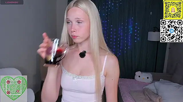 CherrylHolme online show from August 1, 2026, 7:23 pm
