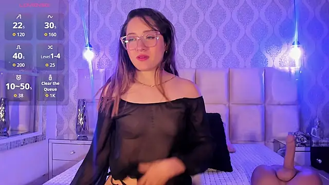 Snapshot of LeiahBlonde chatting on November 30, 2025, 11:55 am LeiahBlonde online show from November 30, 2025, 11:55 am