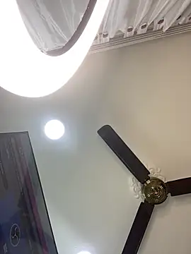 Aria Kitty online show from November 29, 2025, 11:54 am