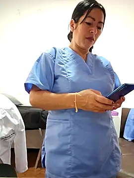 Snapshot of JustSamantha_ chatting on November 27, 2025, 12:05 pm JustSamantha online show from November 27, 2025, 12:05 pm