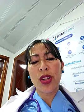 JustSamantha  online show from April 7, 2026, 11:12 am