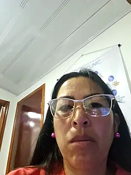 JustSamantha  online show from April 15, 2026, 11:05 am