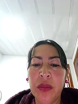 JustSamantha  online show from April 18, 2026, 10:50 am