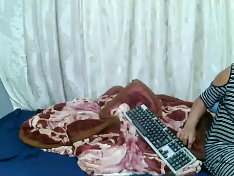 Snapshot of CindyX90 chatting on November 19, 2025, 8:20 pm CindyX90 online show from November 19, 2025, 8:20 pm