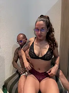 CasalBris4 online show from February 22, 2026, 12:13 am