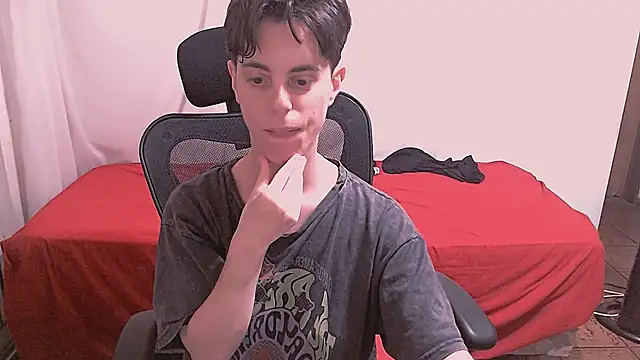 yuyitohairy online show from November 26, 2025, 2:55 am