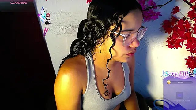 Snapshot of chleo_rosse chatting on June 3, 2026, 3:17 pm chleo rosse online show from June 3, 2026, 3:17 pm