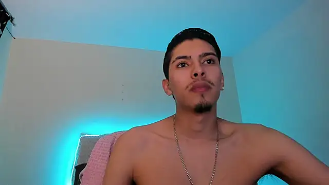 Snapshot of stanandrose_ chatting on April 22, 2026, 3:46 am stanandrose online show from April 22, 2026, 3:46 am