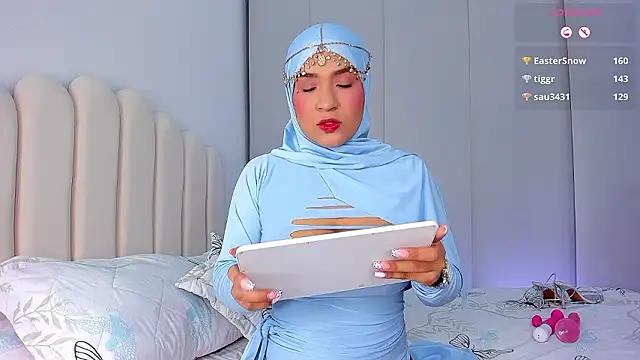 Amira-Zahra online show from April 1, 2026, 10:05 am