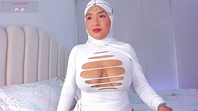 Amira-Zahra online show from July 20, 2026, 10:12 pm