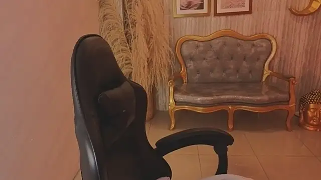 lexie s online show from February 19, 2026, 8:17 pm