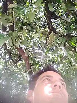 Snapshot of nori_dunda chatting on December 17, 2025, 6:46 pm nori dunda online show from December 17, 2025, 6:46 pm