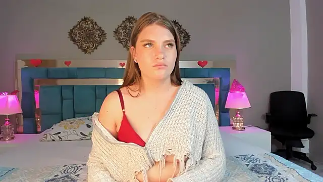 LiiaVelvet online show from March 12, 2026, 4:07 am