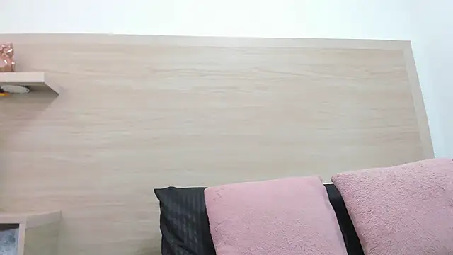 selenaflamemj online show from January 14, 2026, 6:55 pm