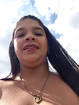 Layla-daring online show from April 12, 2026, 8:01 pm