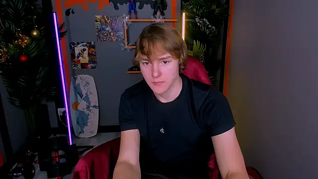 Snapshot of DonaldWoon chatting on December 16, 2025, 4:33 pm DonaldWoon online show from December 16, 2025, 4:33 pm