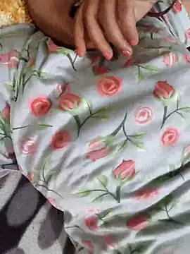 Snapshot of luxneha chatting on November 20, 2025, 7:42 am luxneha online show from November 20, 2025, 7:42 am