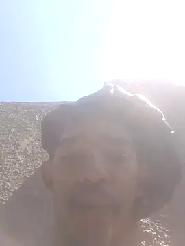 Eezxxx online show from March 8, 2026, 9:23 am