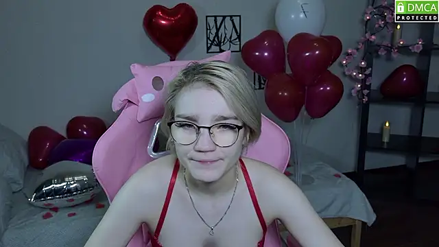 Megan Lora online show from February 14, 2026, 1:39 am