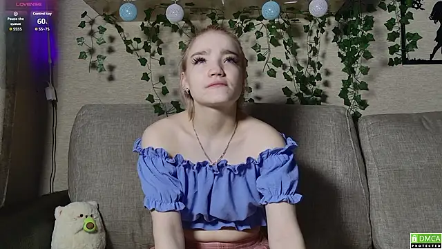 Megan Lora online show from March 7, 2026, 1:01 am