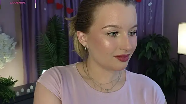 ImiMonroe online show from February 19, 2026, 12:35 pm