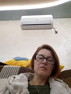 Snapshot of LanaOlbenst chatting on December 3, 2025, 10:53 pm LanaOlbenst online show from December 3, 2025, 10:53 pm