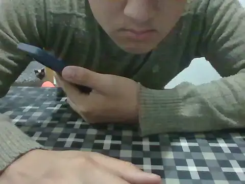 Snapshot of Fraannz3 chatting on November 20, 2025, 10:31 pm Fraannz3 online show from November 20, 2025, 10:31 pm