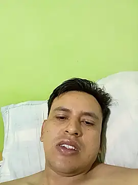 Snapshot of art-e9-2 chatting on November 22, 2025, 11:09 am art-e9-2 online show from November 22, 2025, 11:09 am