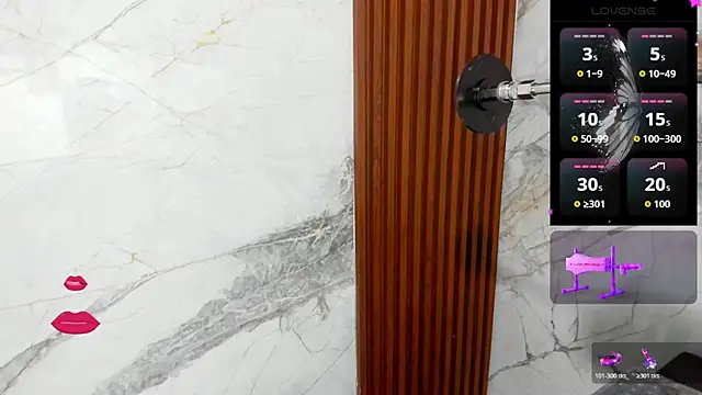 Latina candy01 online show from April 17, 2026, 7:17 pm