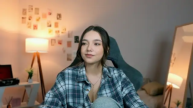 Vexorine online show from April 22, 2026, 7:42 pm