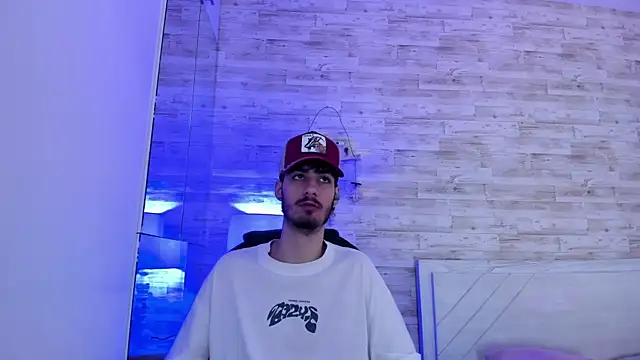 Emir Ozan  online show from January 10, 2026, 11:38 am