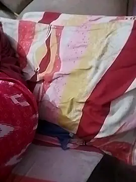 Priya Sharma04 online show from April 10, 2026, 7:32 pm