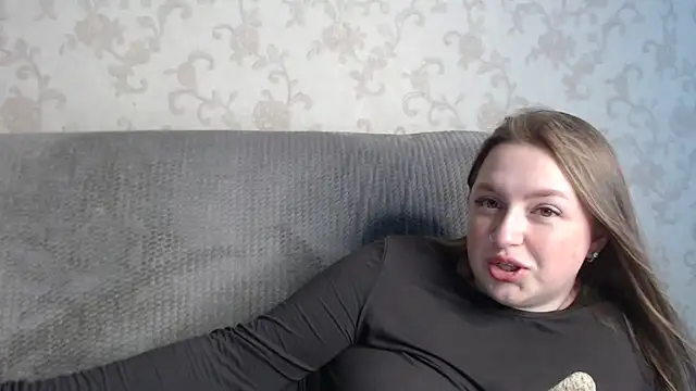 Snapshot of GirlPlayer chatting on June 15, 2026, 7:41 am GirlPlayer online show from June 15, 2026, 7:41 am