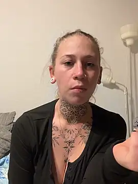 Antoniia69 online show from November 28, 2025, 11:05 pm