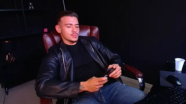 ElijahThorne online show from February 10, 2026, 12:15 pm