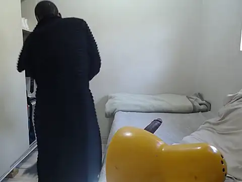 Snapshot of KinkyJXxX chatting on June 12, 2026, 10:35 am KinkyJXxX online show from June 12, 2026, 10:35 am