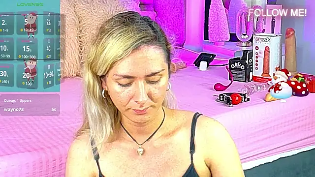 Lunitaa Diva online show from December 21, 2025, 4:08 pm