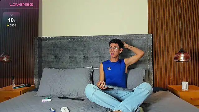 alan bless18 online show from December 5, 2025, 7:45 pm