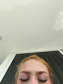 valeryfox   online show from January 11, 2026, 6:59 pm