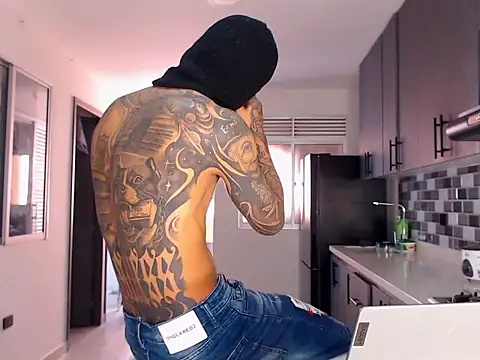 master Tripa online show from December 4, 2025, 1:54 pm