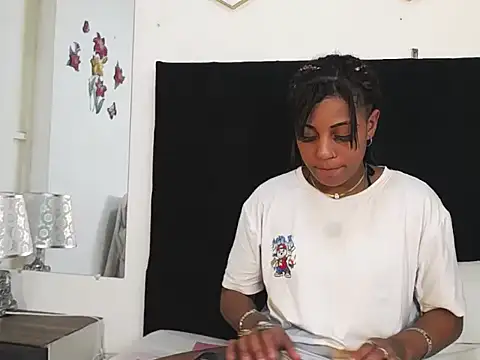 vcasandrap online show from November 27, 2025, 7:36 pm