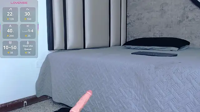 Alise-Mason online show from November 21, 2025, 11:59 pm