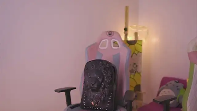 Snapshot of megan_ssmith chatting on December 1, 2025, 9:59 pm megan ssmith online show from December 1, 2025, 9:59 pm