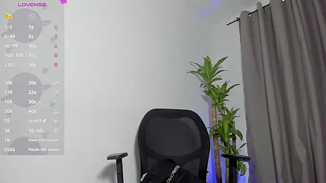 Snapshot of Catty_Noir chatting on November 27, 2025, 9:37 pm Catty Noir online show from November 27, 2025, 9:37 pm