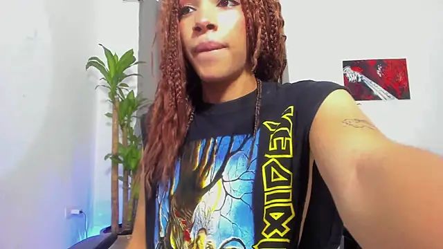 Snapshot of Catty_Noir chatting on December 4, 2025, 7:57 pm Catty Noir online show from December 4, 2025, 7:57 pm