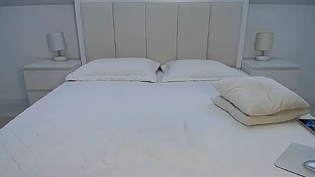 Milena29 online show from November 6, 2025, 6:06 am