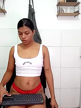 Snapshot of luna___ chatting on November 26, 2025, 8:53 pm luna online show from November 26, 2025, 8:53 pm