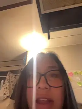 Snapshot of LyaRose chatting on December 3, 2025, 2:45 am LyaRose online show from December 3, 2025, 2:45 am